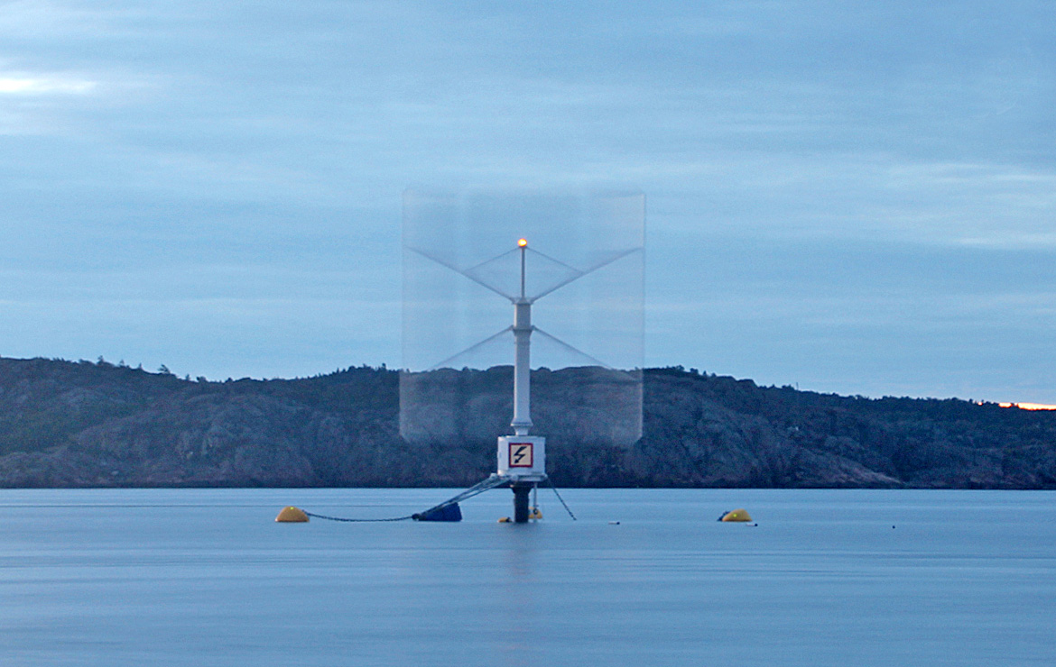 Offshore wind turbine rotating